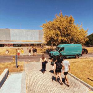Esta semana comemos a desenvolver um projecto com o Gabinete de Psicologia da Faculdade de Cincias e Tecnologia da Nova - NOVA FCT, de que daremos notcias em breve.#reentr #nova #fctnova#aletriabibliotecaitinerante#faculdade #saudemental #bemestar #a